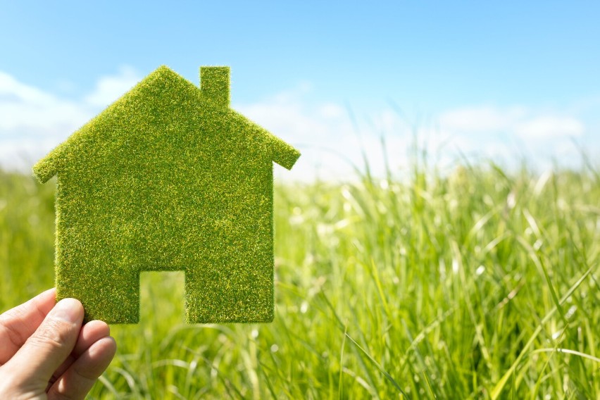 Żyj ekologicznie. Domy energooszczędne to niezależność energetyczna, oszczędność pieniędzy i dbanie o środowisko