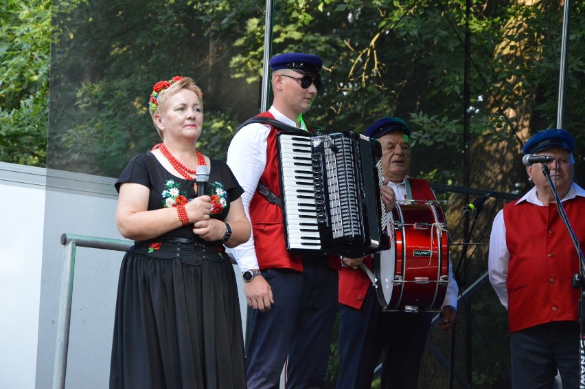 Muzyczne Barwy Lata i 35-lecie Nadwarcianek w Konopnicy ZDJĘCIA