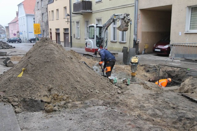 Rozpoczęła się kontynuacja robót drogowych przy ul. Wodnej w Chełmnie