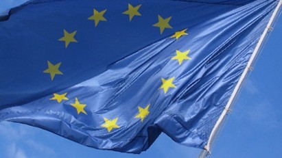 Źródło: http://commons.wikimedia.org/wiki/File:European_flag_in_the_wind.jpg