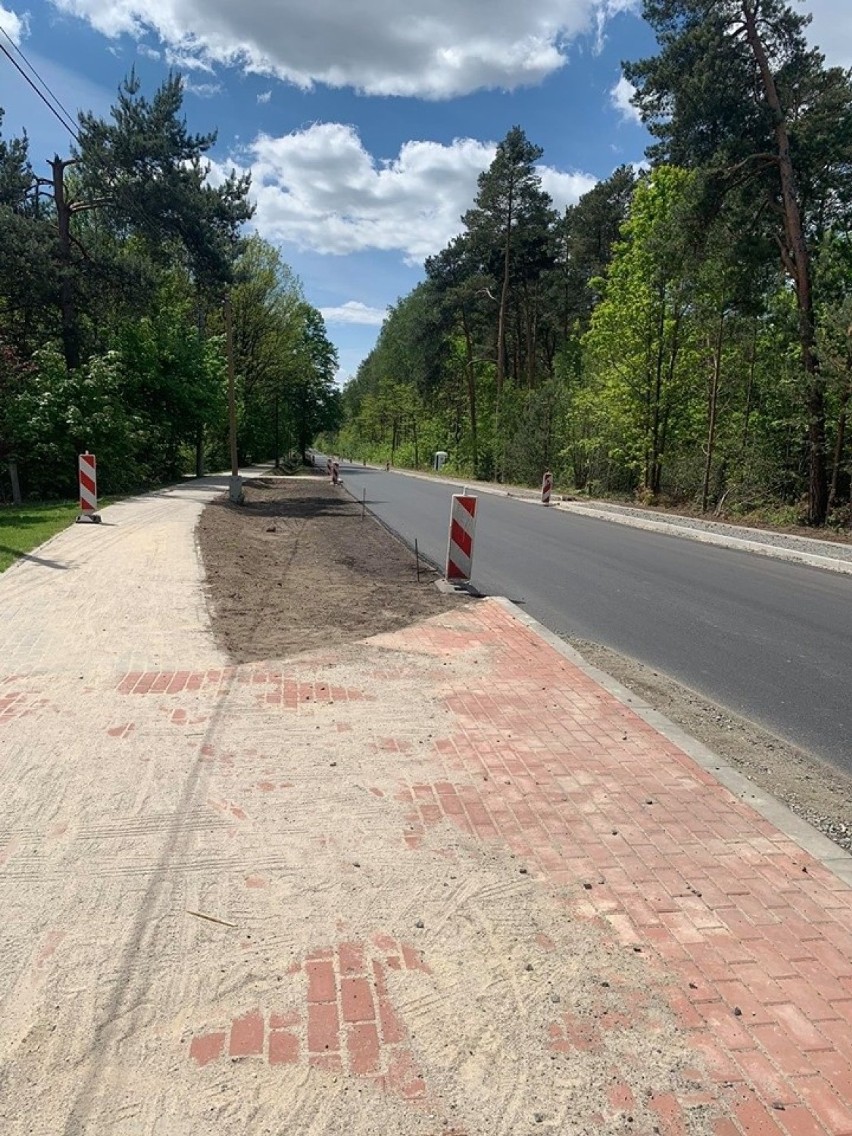 Tak wygląda obecnie remontowana droga powiatowa w Bytnicy,...