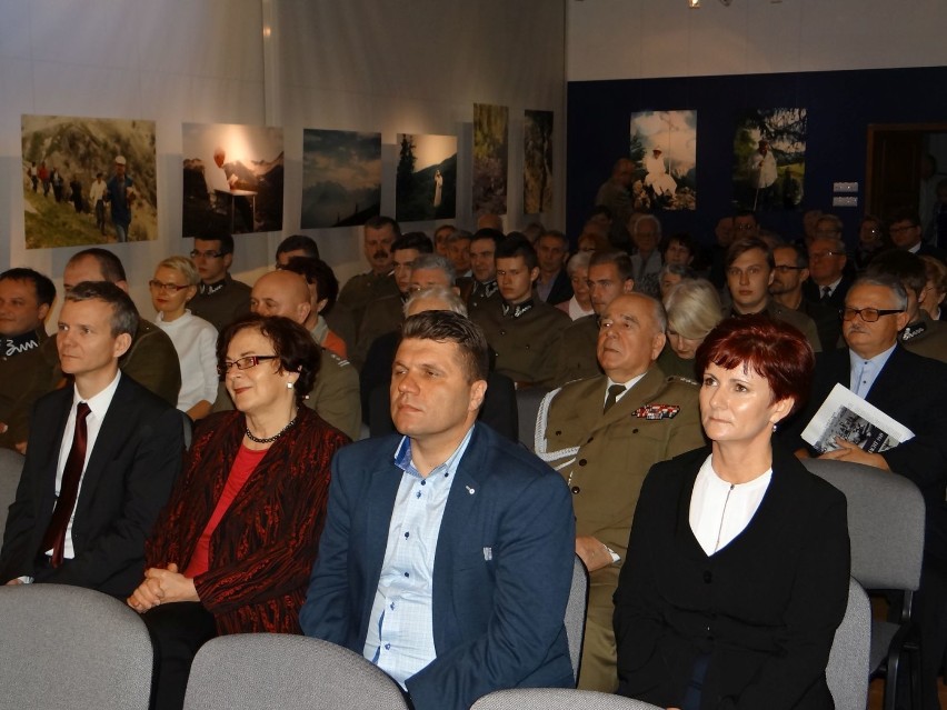 Pamiątki po żołnierzach na wystawie w Wieluniu [FOTO]