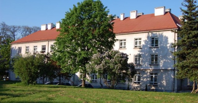 Izolatorium mieści się w Bursie - Szkolnym Schronisku Młodzieżowym w Łańcucie.