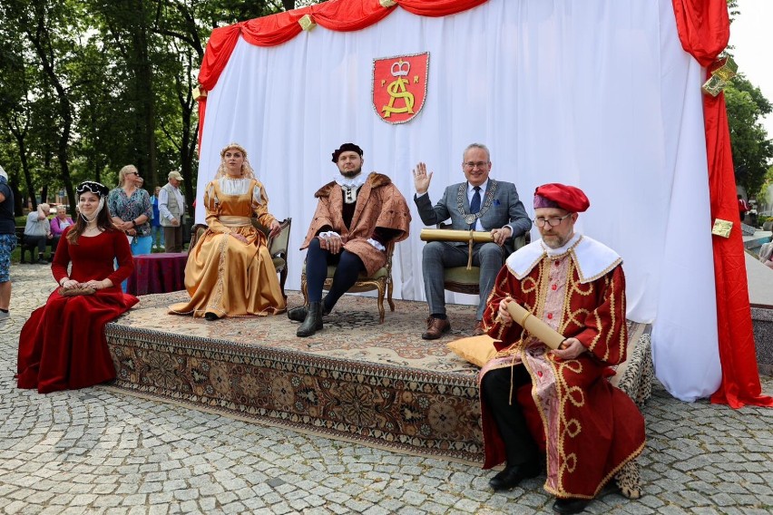 Święto miasto rozpoczęło się od wizyty króla Zygmunta...