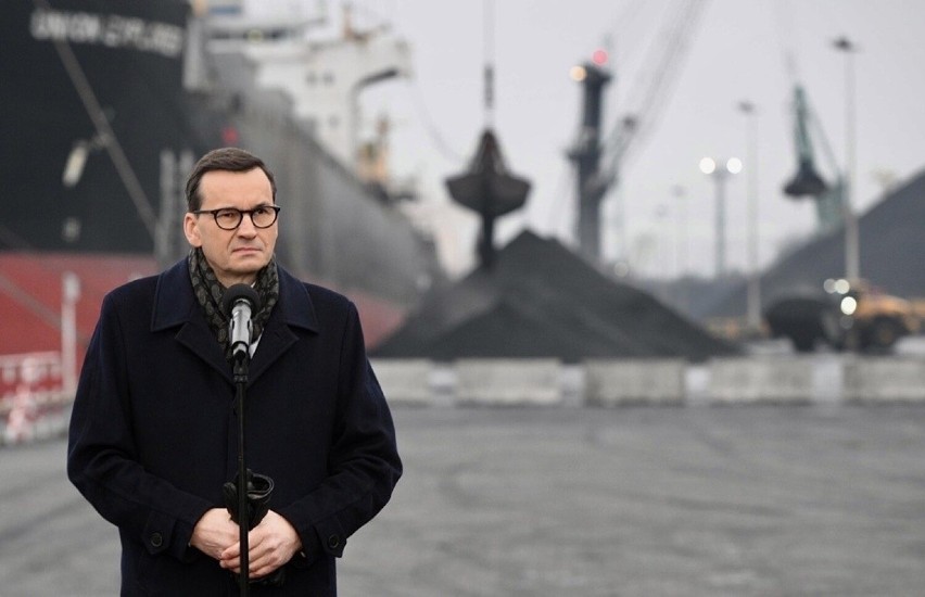 Wizyta premiera w gdańskim porcie. Mateusz Morawiecki: "Dzisiaj ten węgiel jest"