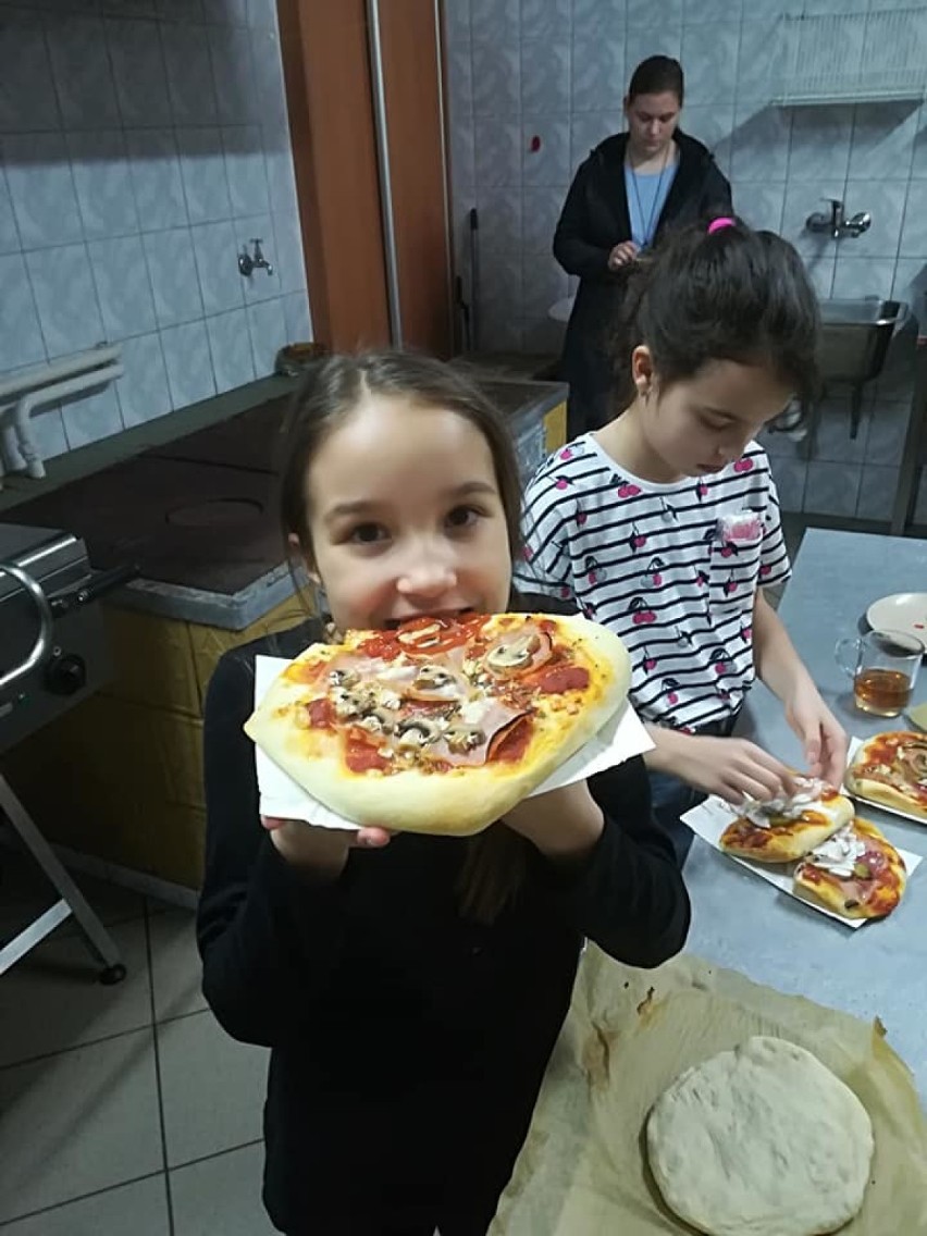 Ferie 2020 w Wielkopolsce. W Karskach upiekli wspólnie pizzę!