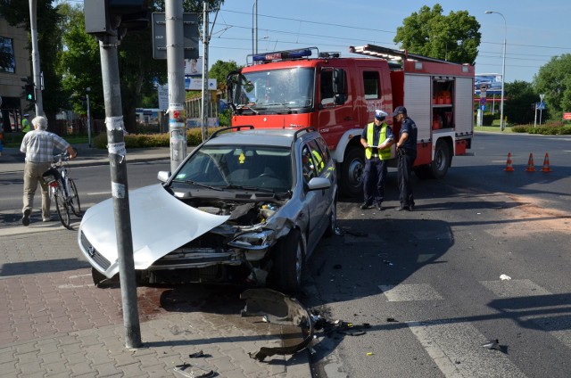 Wypadek na skrzyżowaniu Kwidzyńskiej, Toruńskiej i Brucknera.

ZOBACZ TAKŻE: POŻAR SILVER TOWER CETRE 