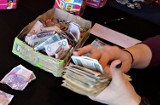 Turysta znalazł w Sopocie dużą ilość gotówki. Policja czeka na właściciela pieniędzy
