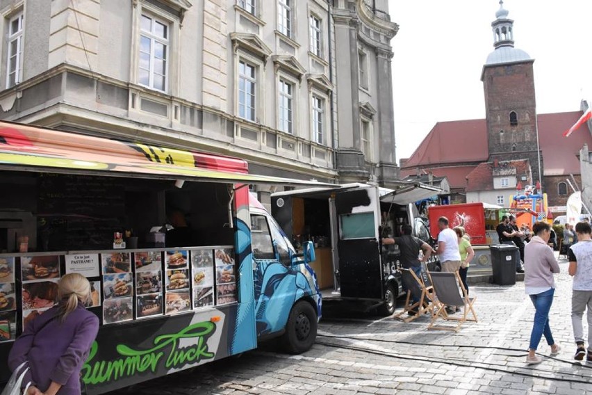 Food Trucki po raz pierwszy odwiedziły Szprotawę [ZDJĘCIA]