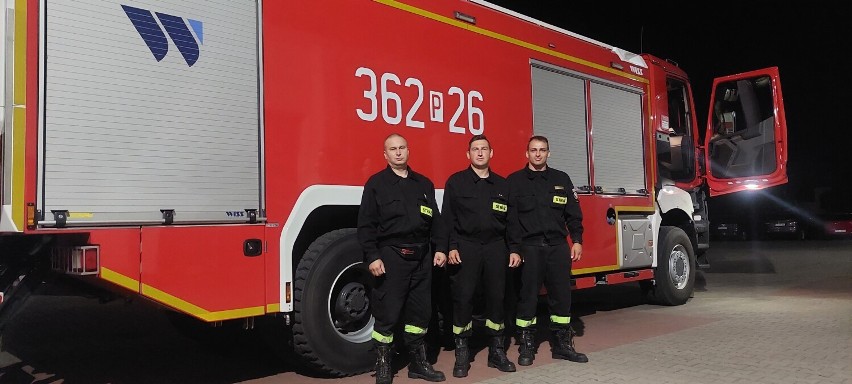Strażacy z Konina wyjechali do Grecji. Będą pomagać w gaszeniu pożarów. Zabrali ze sobą ciężki sprzęt 