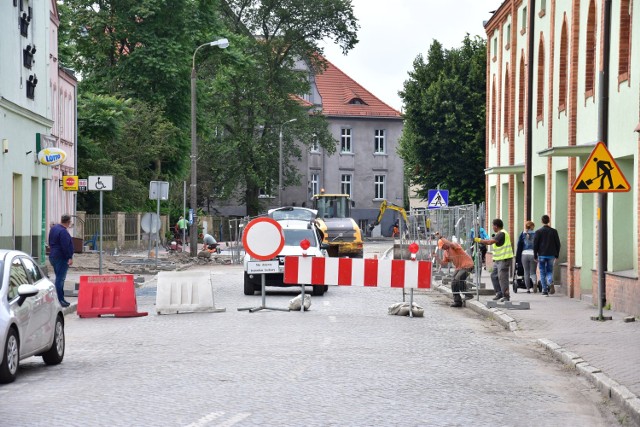 Przebudowa ulicy 700-lecia w Żninie. Zamknięto kolejny odcinek drogi.