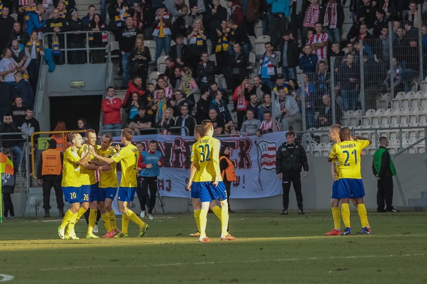 Arka Gdynia powalczy dziś z rozpędzonym Kolejorzem