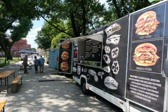 W najbliższy weekend od 25 do 27 marca w alei Promnitzów prawdziwa uczta dla miłośników ulicznego jedzenia. Zlot Food Trucków.