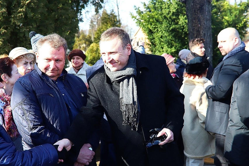 Czy mogę panu prezesowi uścisnąć rękę i podziękować za...