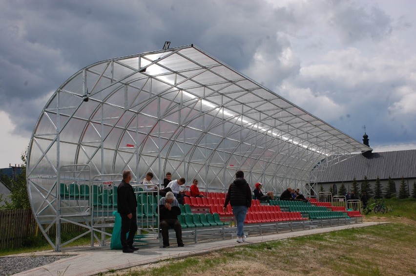 Derby powiatu dla Zamczyska Mrukowa. Piotr Stachurski pogrążył Tempo Nienaszów