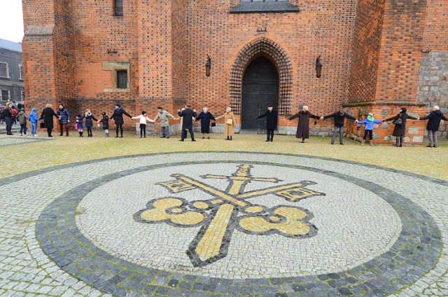 Katedra w Poznaniu - Spotkanie Rodu Posadzych. Stworzyli niezwykły łańcuch