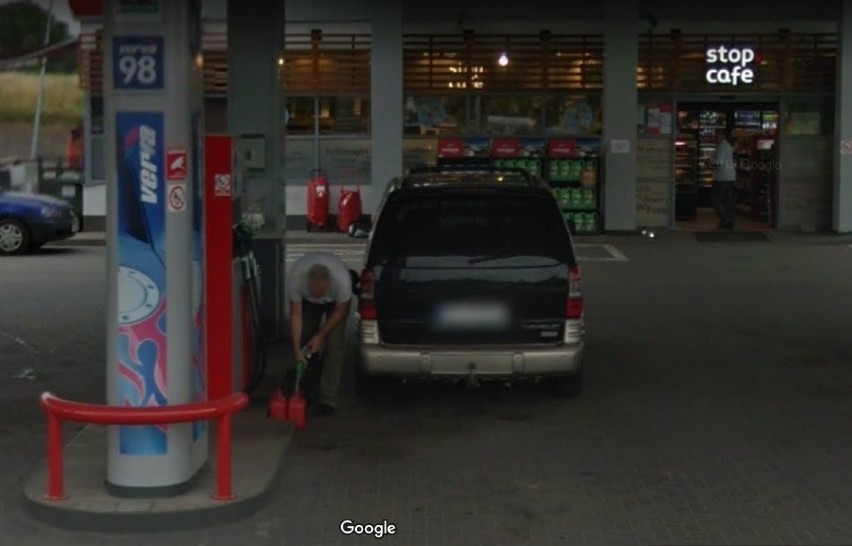 Google Street View w rejonie ul. Chojnowskiej w Legnicy