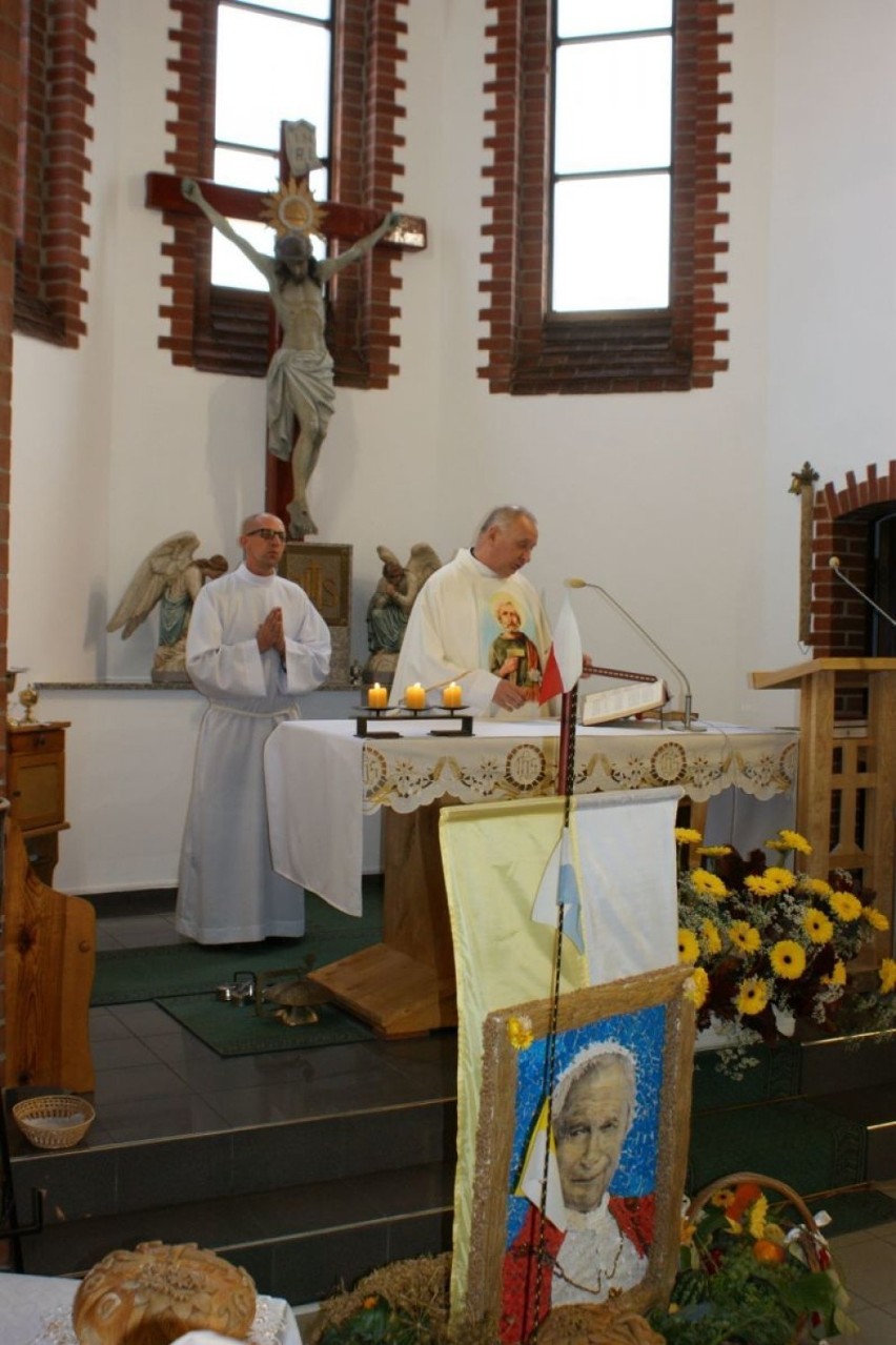 Dożynki Gminy Marianowo. Zagrała kapela Retro. ZDJĘCIA