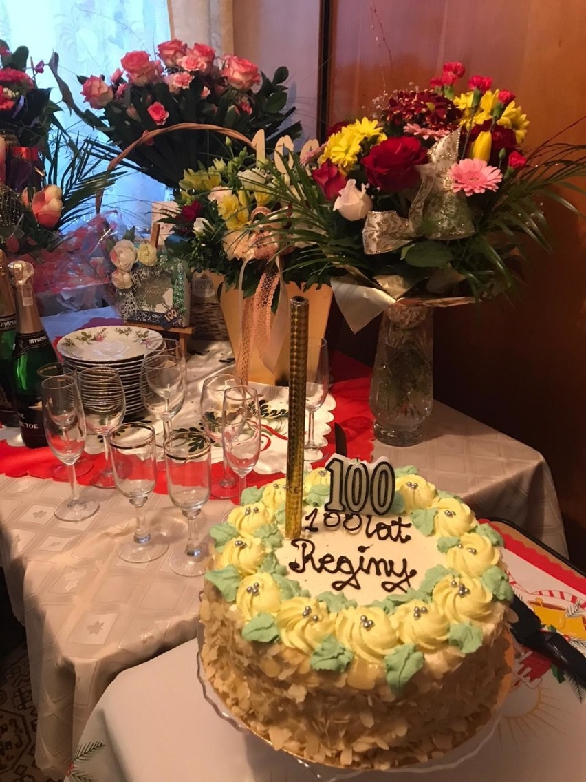 Regina Kogut z Żagania skończyła 100 lat! Był przepyszny tort, masa pięknych kwiatów i oczywiście wspaniałe życzenia