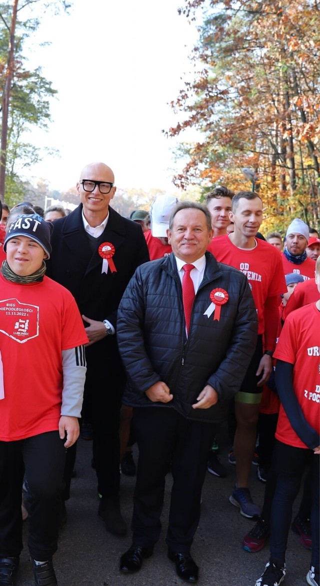 Bieg Niepodległości 2023 w Lublińcu. Uczestnicy utworzyli znak Polski Walczącej!