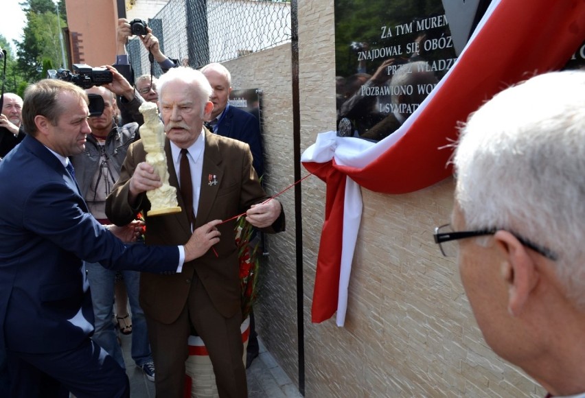 tablica pamiątkowa w Strzebielinku