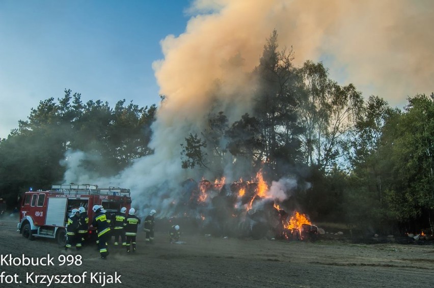 Ogromny pożar w Ostrowach nad Okszą [FOTO]