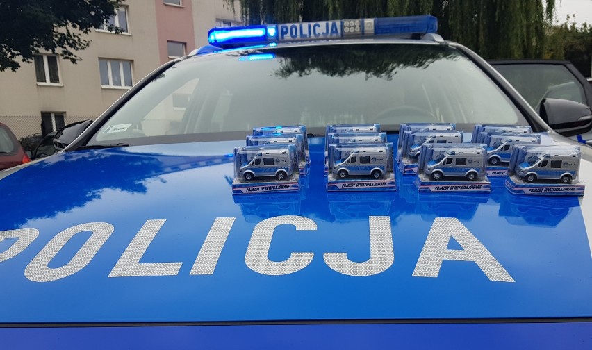 Policjanci z Radomska z wizytą u przedszkolaków z PP 6 