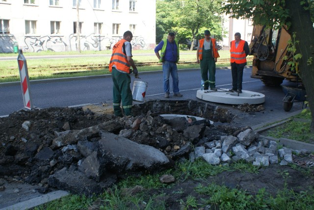W Dąbrowie Górniczej rozpoczął się właśnie dodatkowy remont ulicy Królowej Jadwigi