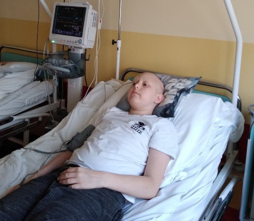14-letni Karol z Przemyśla ma chłoniaka. Pomóż w leczeniu chłopca, zdobądź koszulkę z autografami polskich skoczków