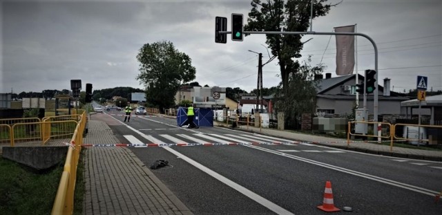 Do śmiertelnego wypadku na oznakowanym przejściu dla pieszych doszło w sobotę 18 września po godzinie 5.00 w Mikołowie na DK 44