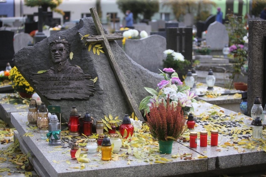 W Pabianicach znicz na cmentarzu można zapalić... online