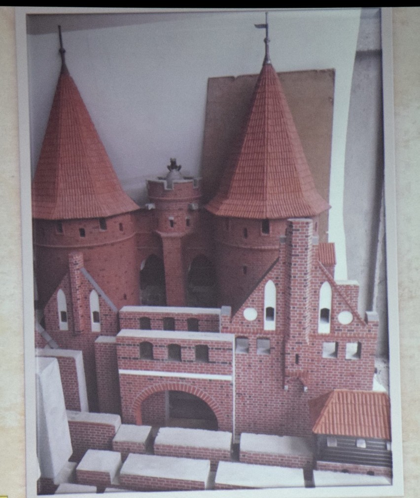 Malbork. Miniatura zamku stanie na swoim miejscu jednak dopiero w przyszłym roku [ZDJĘCIA]