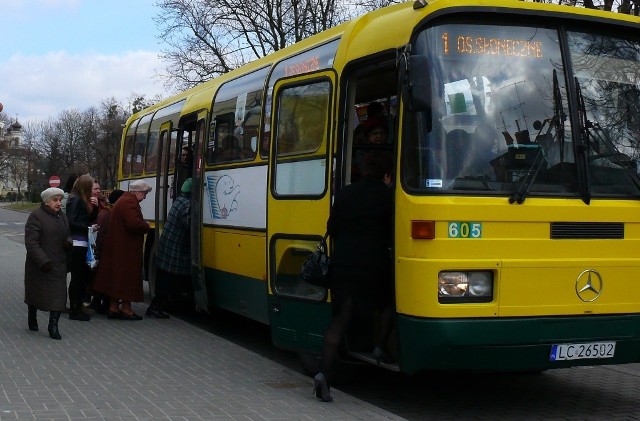 Sprawdź rozkład jazdy autobusu CLA