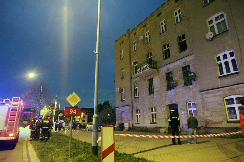 Śmierć w ogniu przy ulicy Chojnowskiej w Legnicy [ZDJĘCIA]
