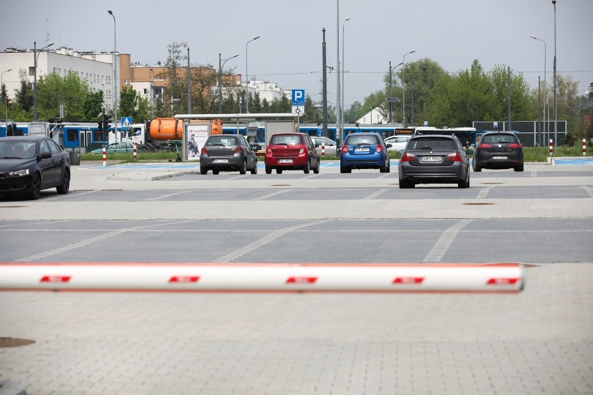 Parking za miliony w Małym Płaszowie stoi niemal pusty. Gdzie popełniono błąd?