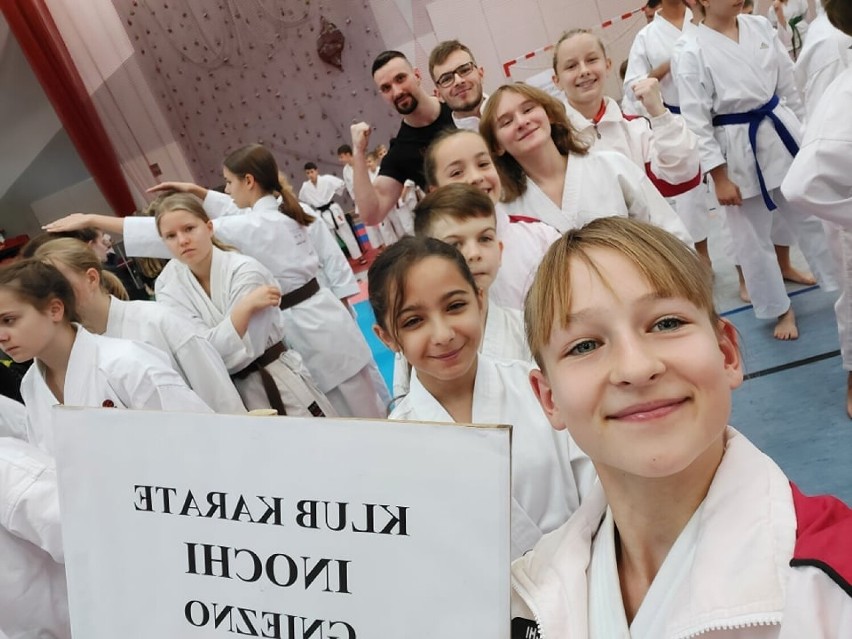 Gniezno. Klub Karate Inochi wraca z zawodów z kolejnymi medalami [FOTO]