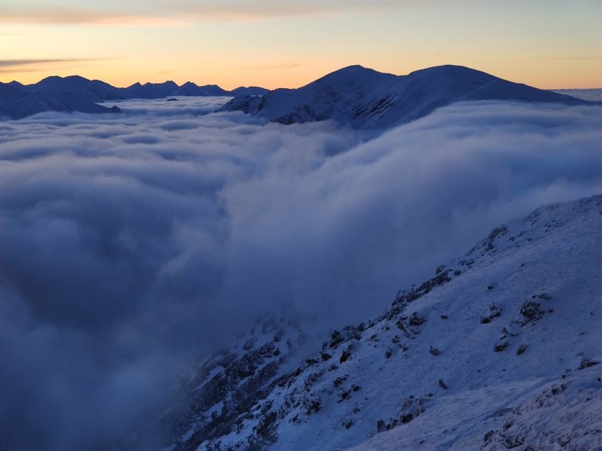 Tatry. Bajkowa zima w górach. Kasprowy Wierch pod śniegiem i w chmurach