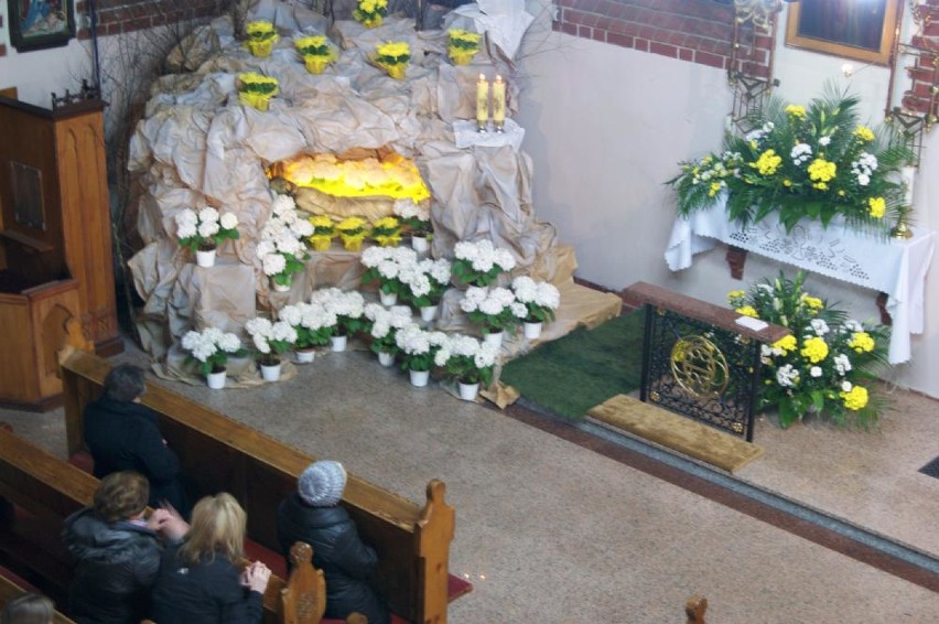Grodzisk: czuwanie przy grobie Jezusa FOTO 