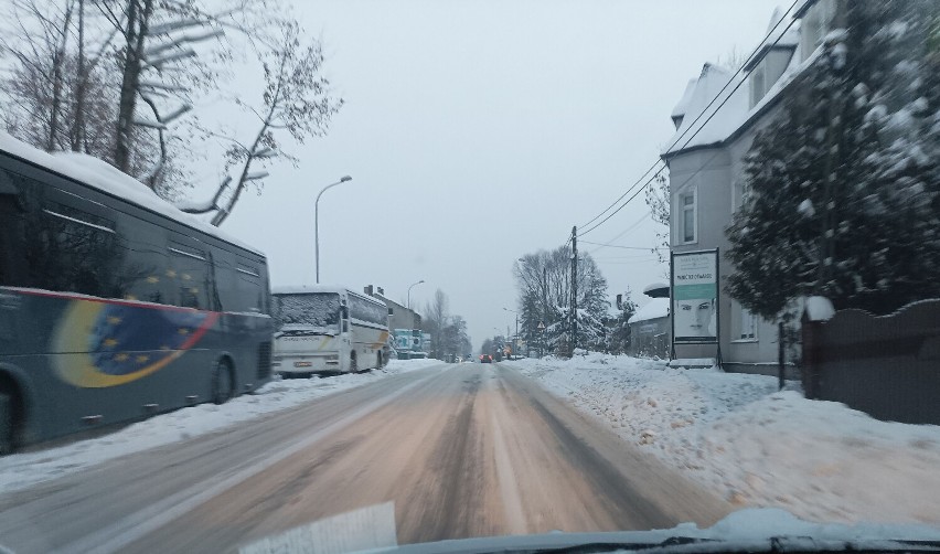 Żywiec. Warunki na drogach, godz. 8:00