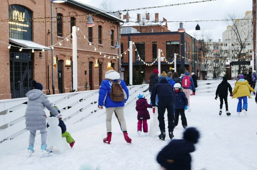 Praska Ślizgawka powraca. W Centrum Praskim Koneser od 1 grudnia startuje lodowisko 