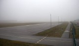 Mgła na gdańskim lotnisku! Odwołane i przekierowane samoloty [zdjęcia]