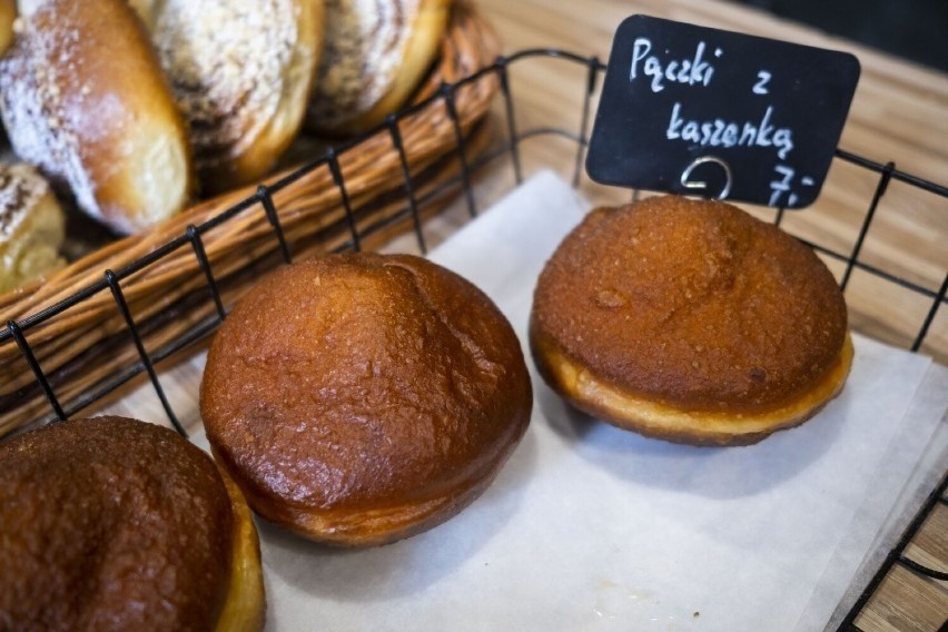 Tłusty czwartek. Pomysł na wytrawne pączki. Zjesz je w...