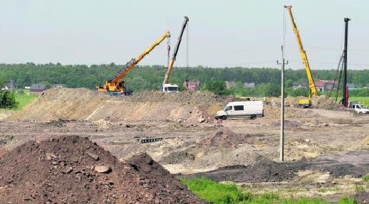 Dom Piotra Gajdzika wciąż stoi. Spór z GDDKiA zakończy się najprawdopodobniej wywłaszczeniem.