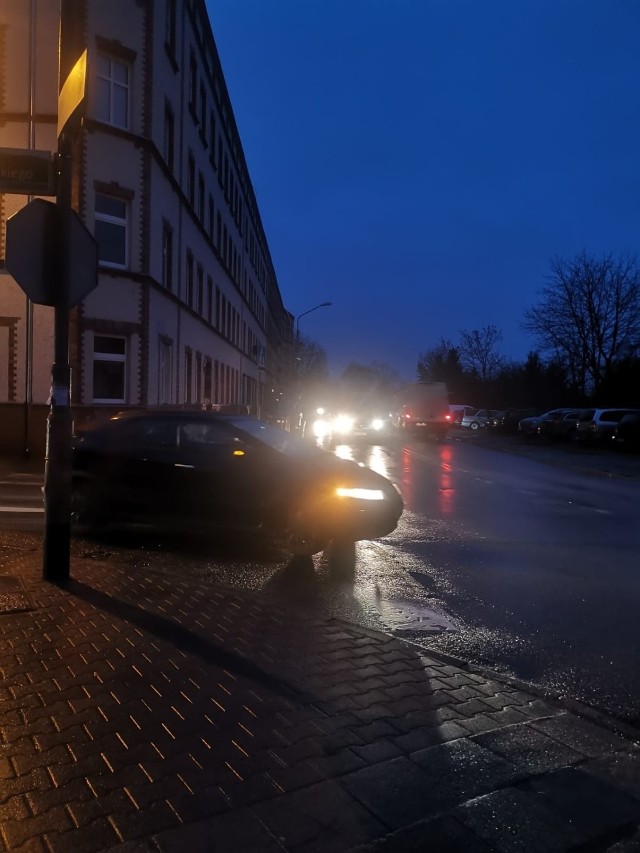 Ciemno wszędzie. Mieszkańcy narzekają na brak oświetlenia ulicznego na ul. Dąbrowskiego i Piekary w Szczecinie