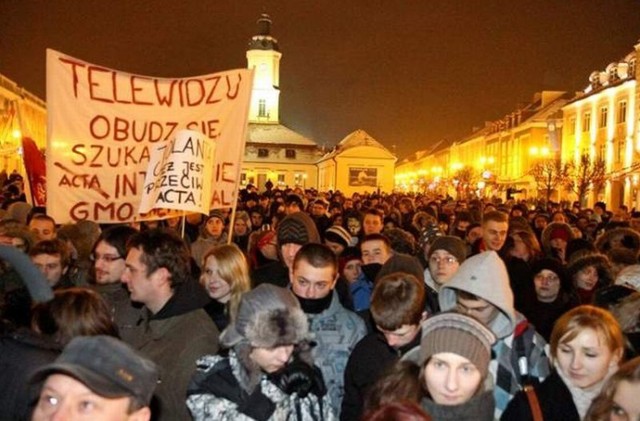 Tak wyglądał protest w Białymstoku. Było na nim ponad 2.000 osób.