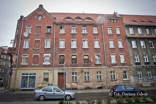 Pożar wybuchł na III piętrze w mieszkaniu przy ul. Piłsudskiego