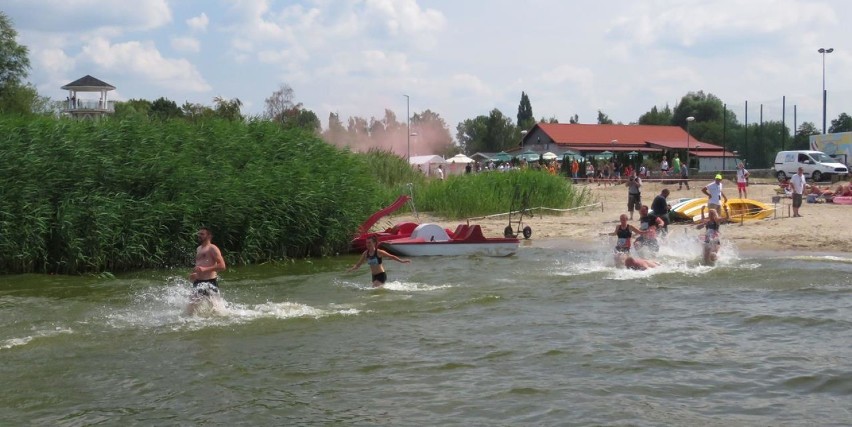 Bieg Syren i Trytonów, czyli rywalizacja na plaży i w wodzie [ZDJĘCIA]