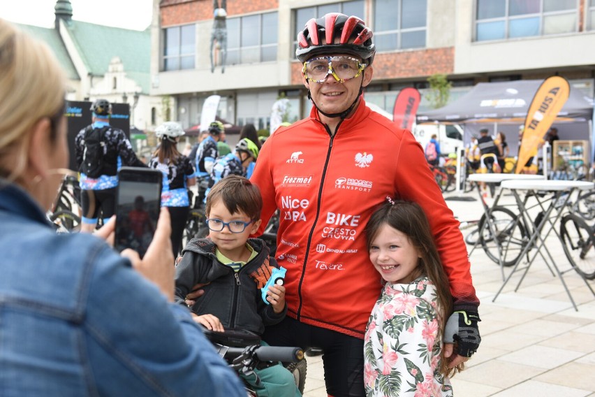 Na starcie MTB Maraton w Częstochowie stanęło ponad 300 rowerzystów w różnych kategoriach. Zobacz ZDJĘCIA