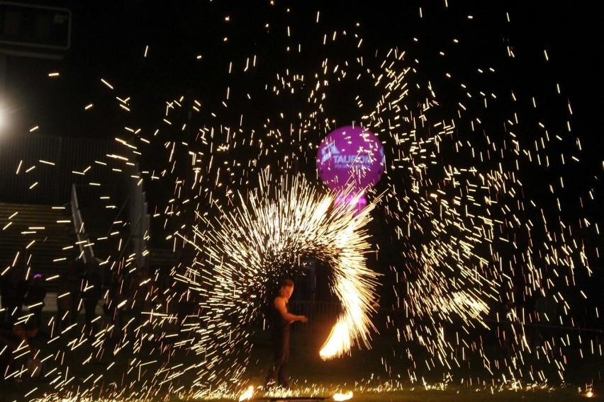 Festiwal Energii Videozone Jaworzno 2015. Bawiło się 5 tys. osób. Zobaczcie fajerwerki [ZDJĘCIA]