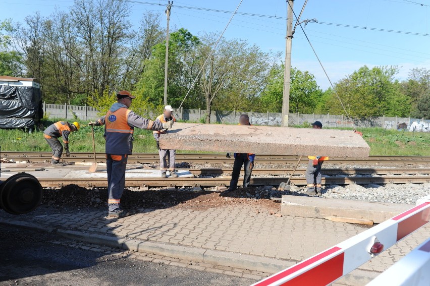 Przejazd na 1 Maja  w Lesznie ponownie zamknięty. Trwa remont